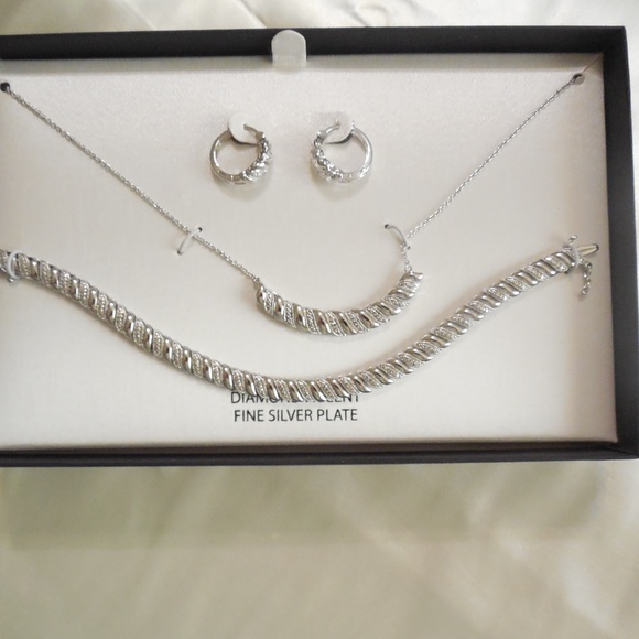 Silvercore Jewelry - Silvercore Diamond Accent Silver Plated Necklace Set